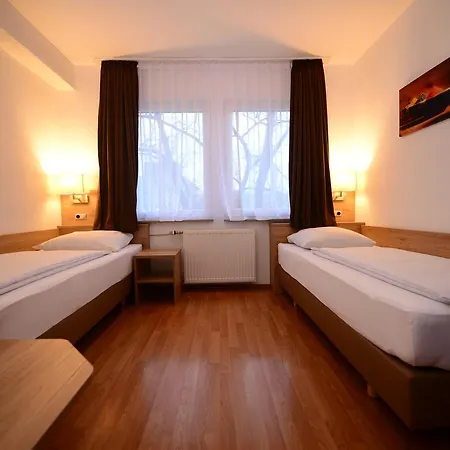 Hotel Linde - Self Check-in 3*